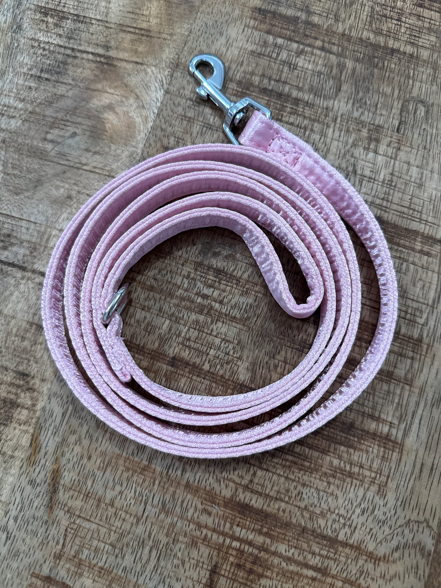 Halsband
